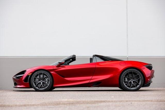 red and black 720s