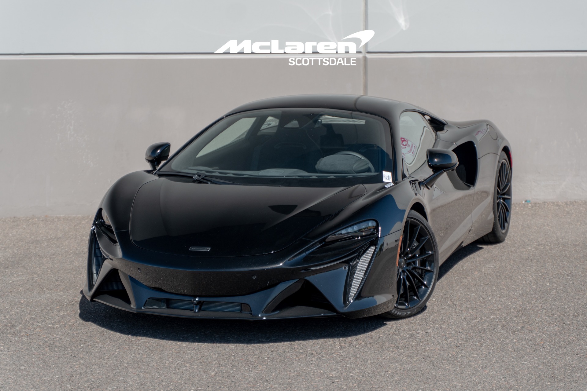 2026 McLaren Artura's photo