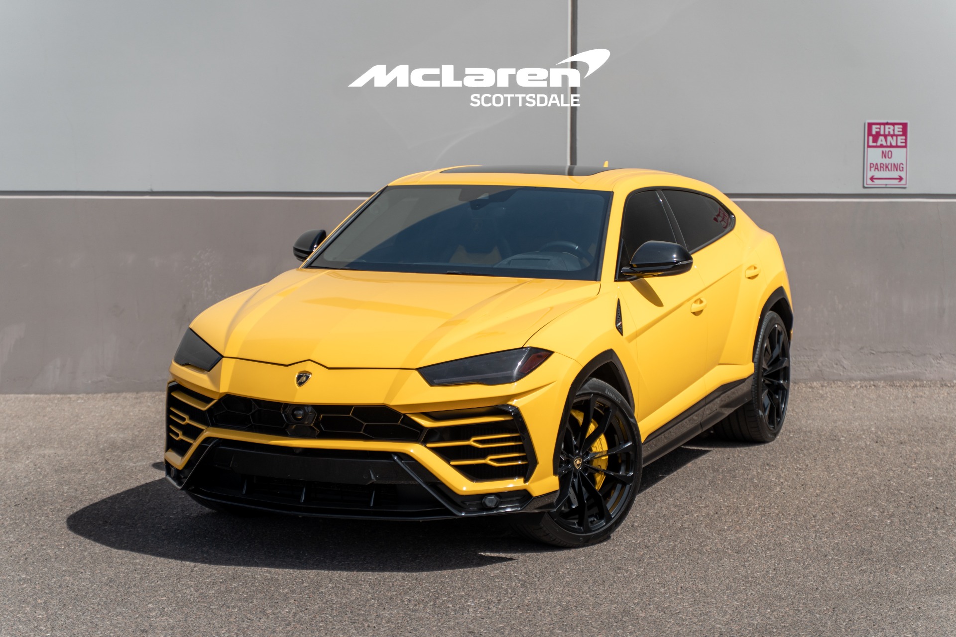 2021 Lamborghini Urus 4.0 V8 Pearl Capsule's photo
