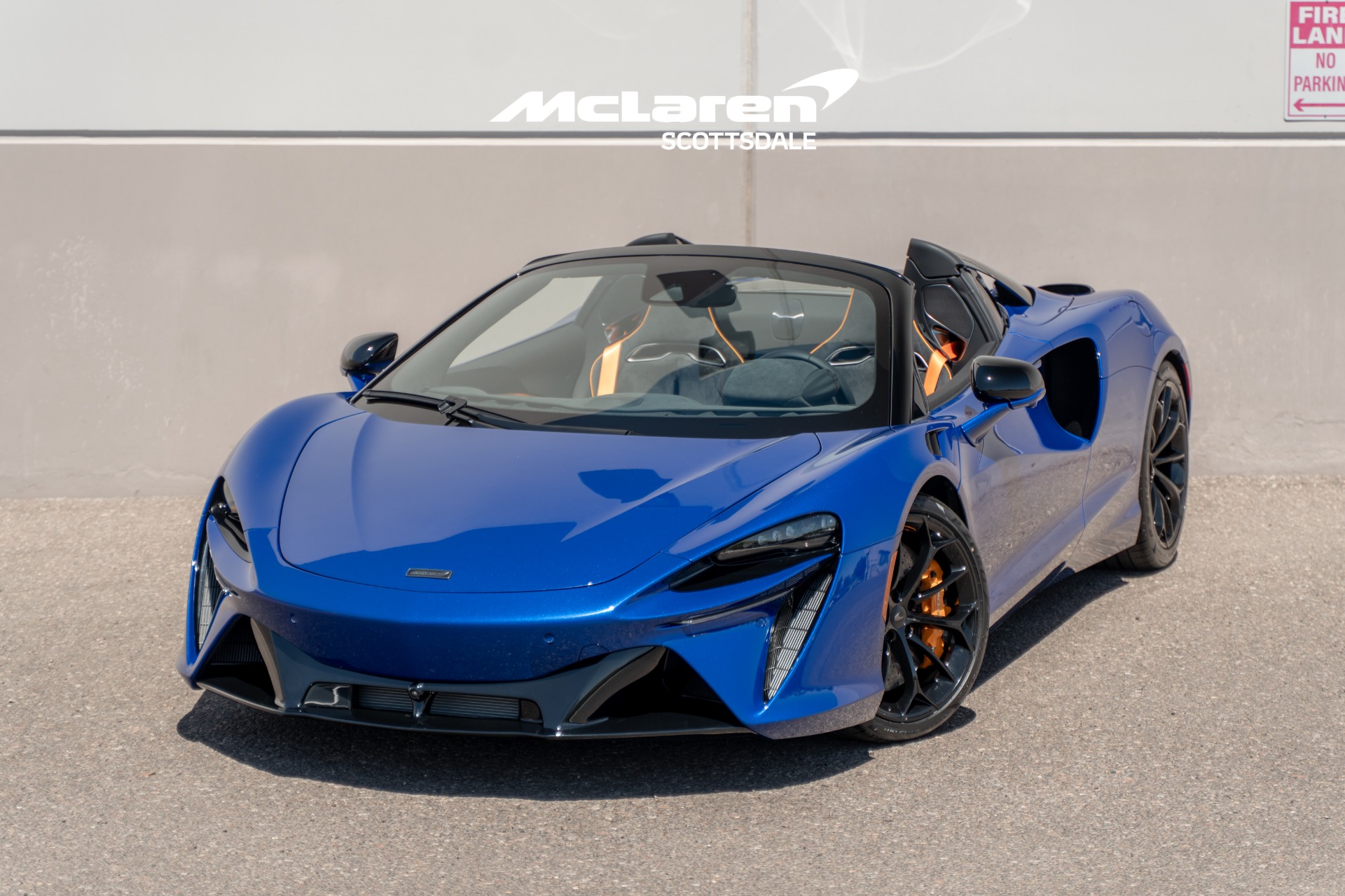 2026 McLaren Artura's photo