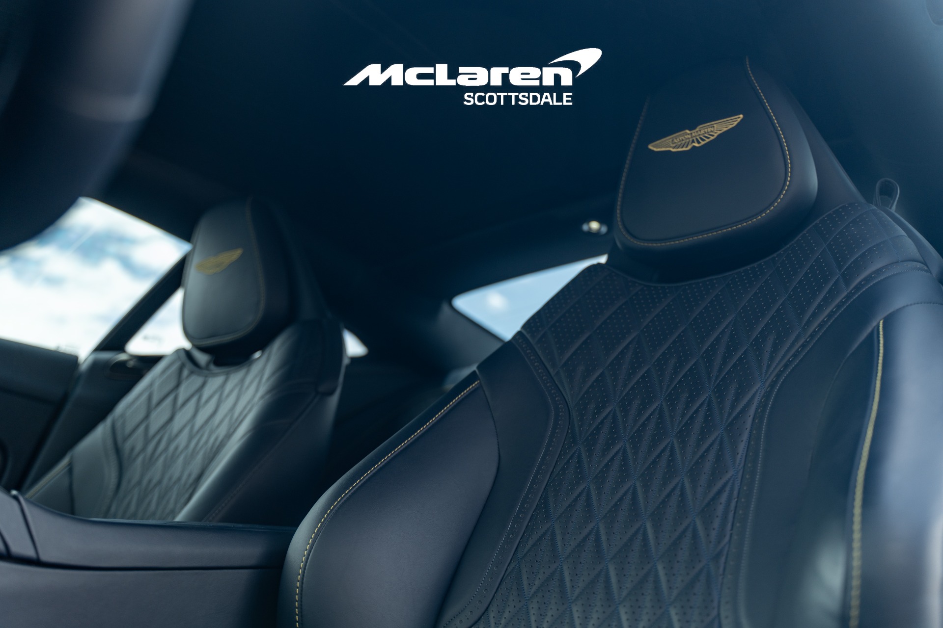 2024 Aston Martin DB12 Base - Photo 11