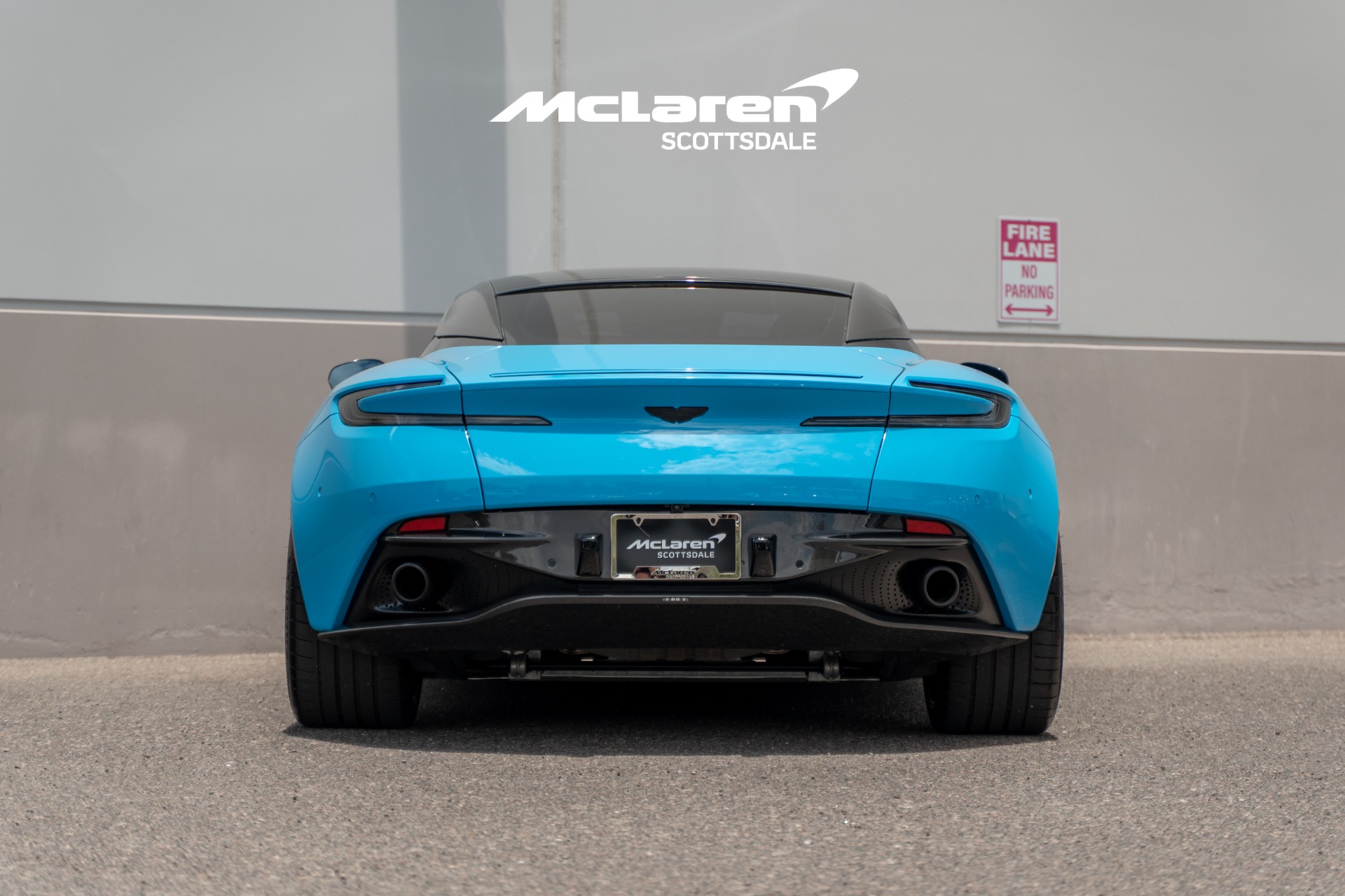 2024 Aston Martin DB12 Base - Photo 6