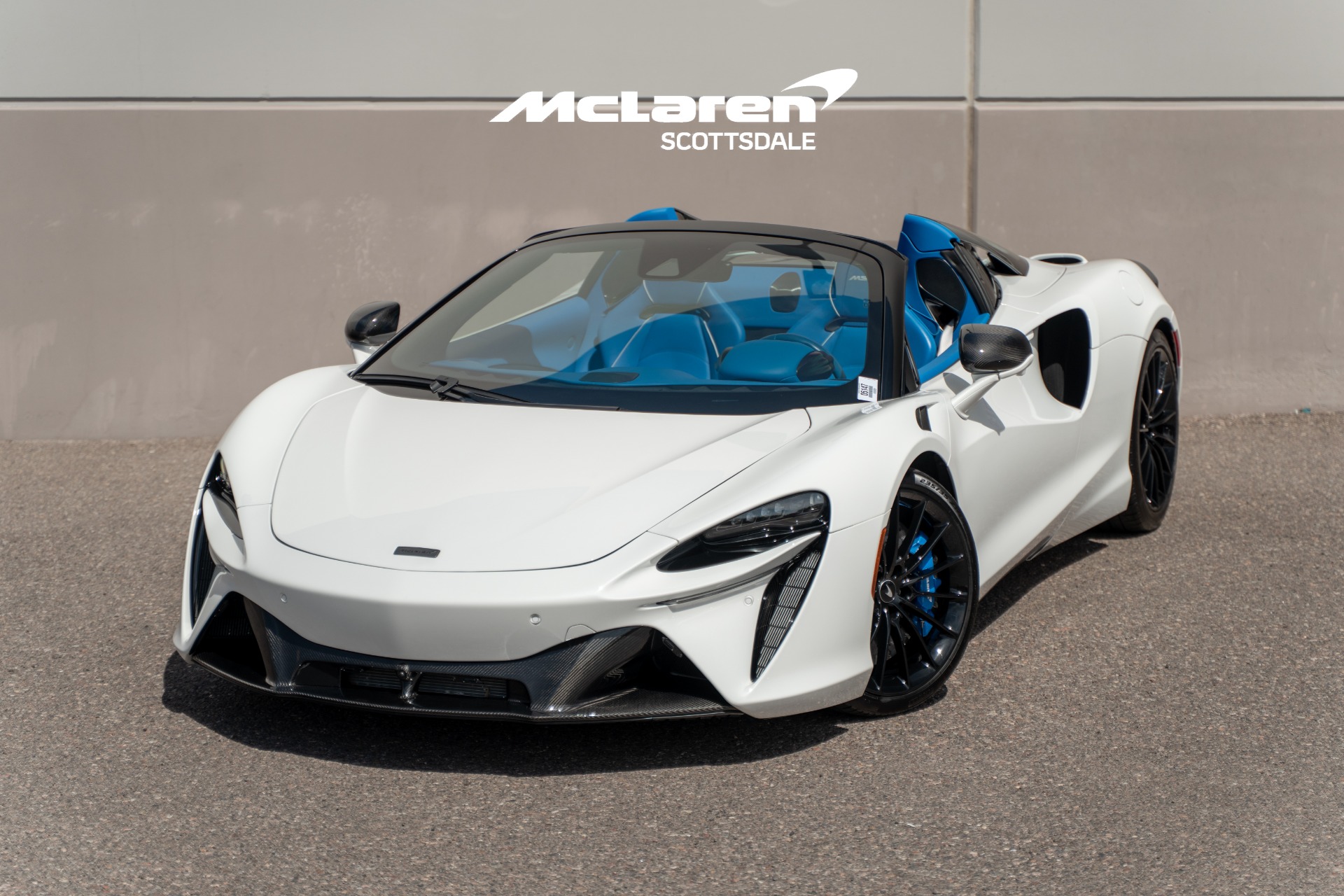2025 McLaren Artura Techlux