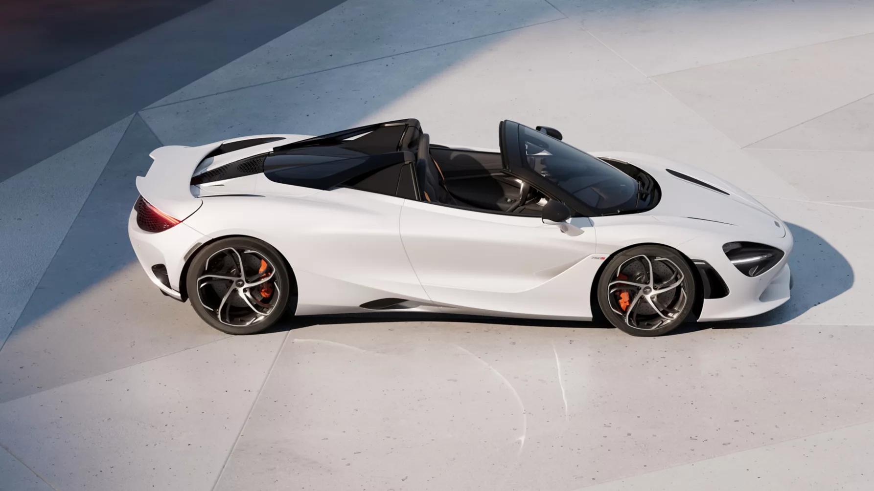 McLaren 750S Spider ट्रैक परफॉर्मेंस और सुपरकार रोमांच का संगम जानिए अभी 3 McLaren 750S Spider sculpted exterior details highlighting race car precision
